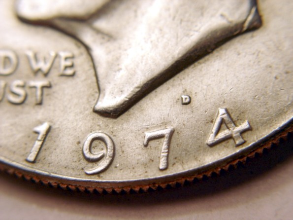 Under-Spot-For-A-1974-D-Eisenhower-Dollar??